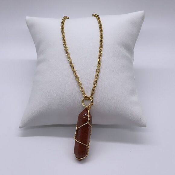 NWT Wool + Pepper Co. Sandstone Crystal & Gold Necklace - AMBITION - Picture 4 of 5